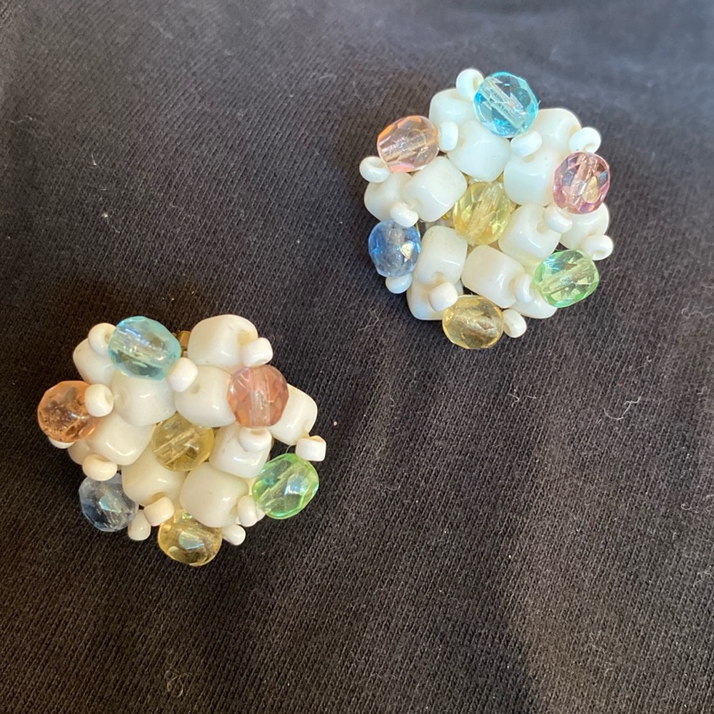 Vintage 1960s Clip earrings white and soft pastel colored
